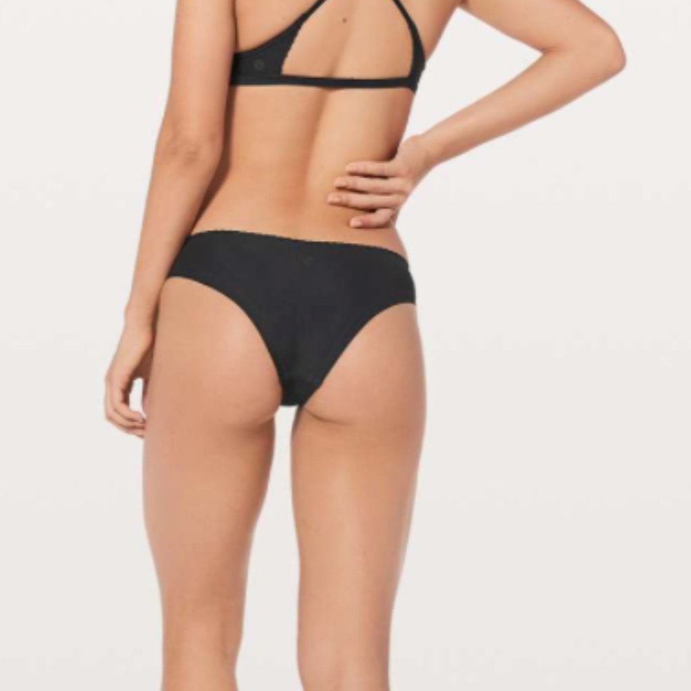Black Lululemon Swimsuit Bottoms